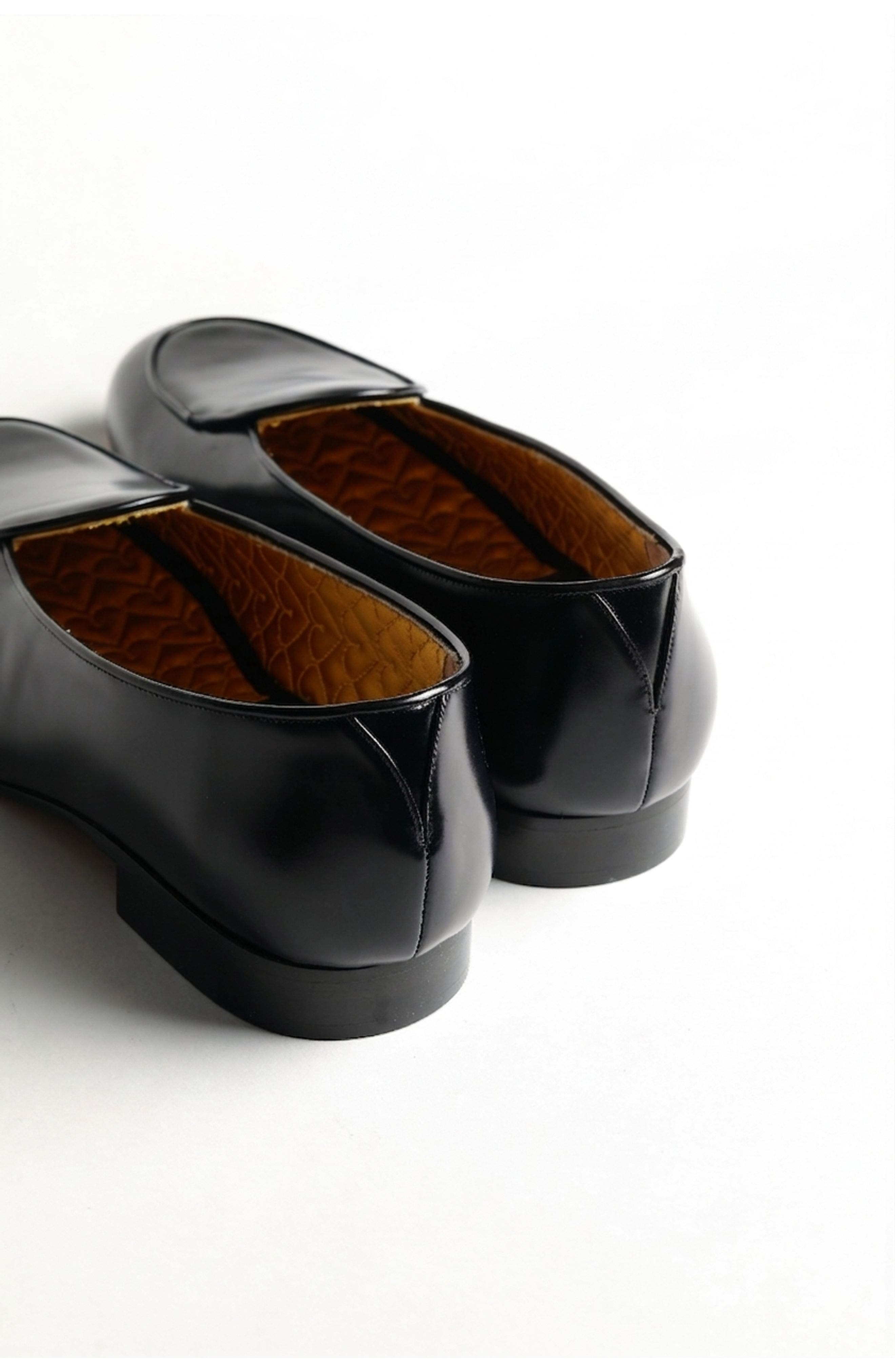 Smokedbone Hampton Abrasive Leather Slipper, Alternate, color, Black