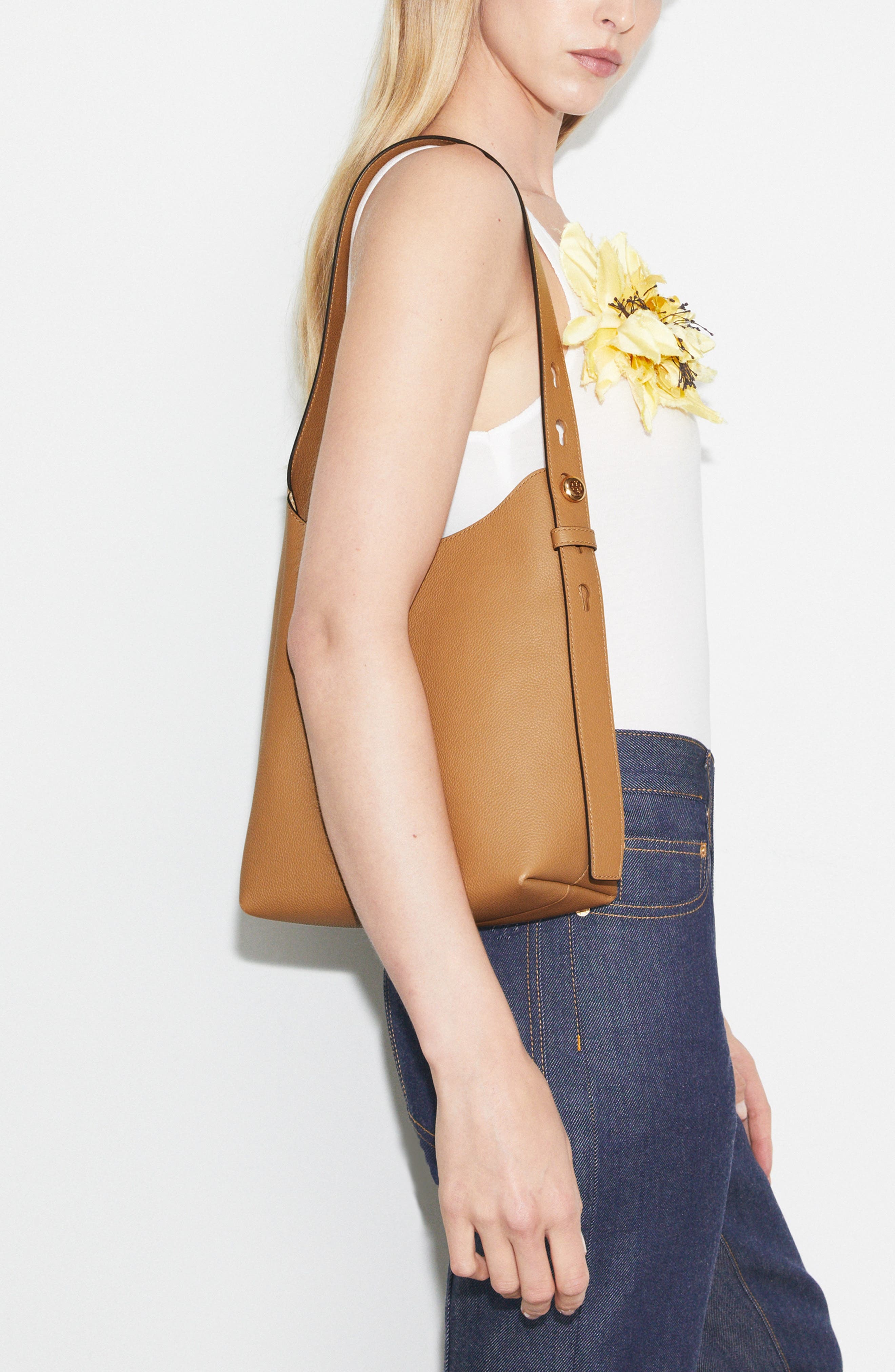 Small Hobo Bag, Alternate, color, TIRAMISU