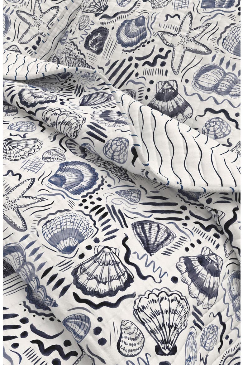 Coastal Seashell Print Quilt, Alternate, color, SCATTERED SHELLS