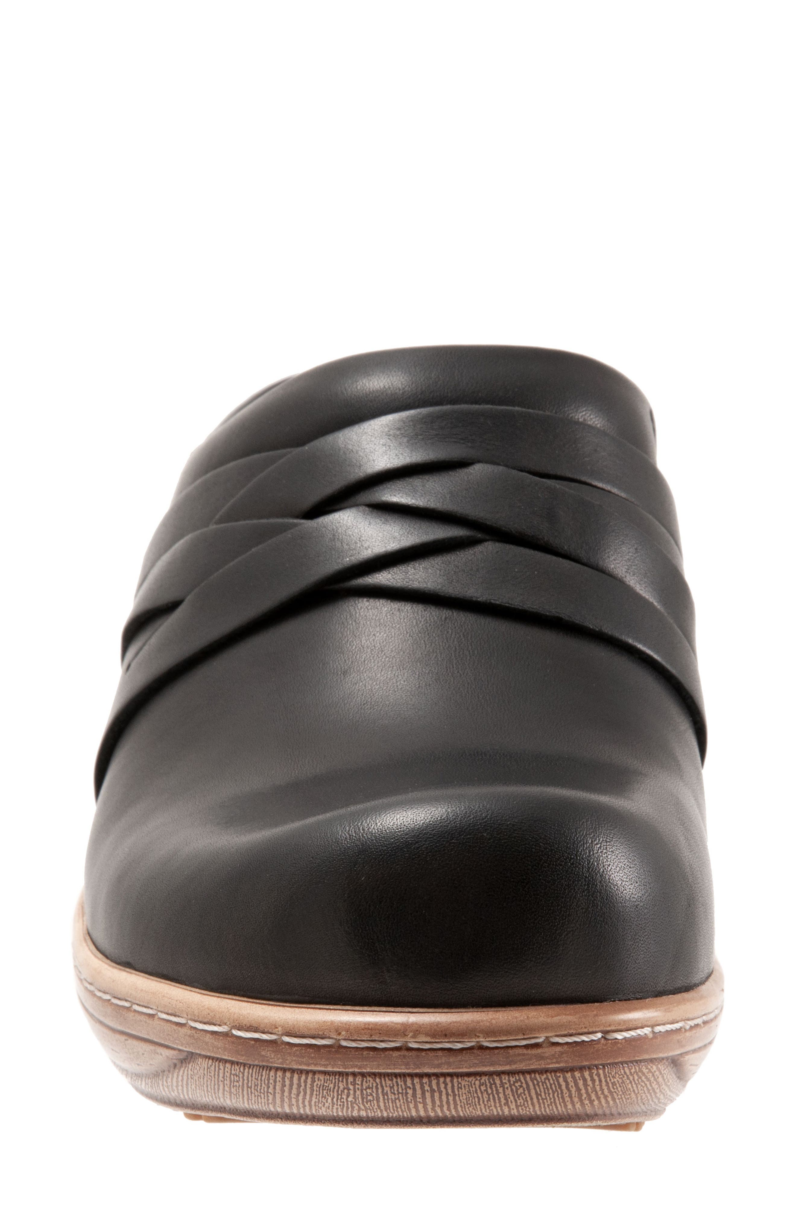 SoftWalk<sup>®</sup> Mackay Leather Clog, Alternate, color, 