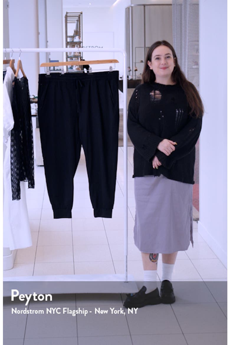 Move In Pocket Joggers video