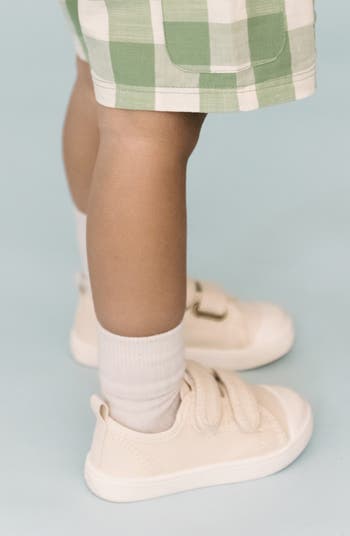 Recess Canvas Sneaker