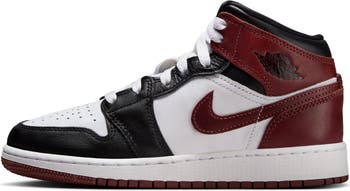 Air Jordan 1 Mid SE Basketball Sneaker