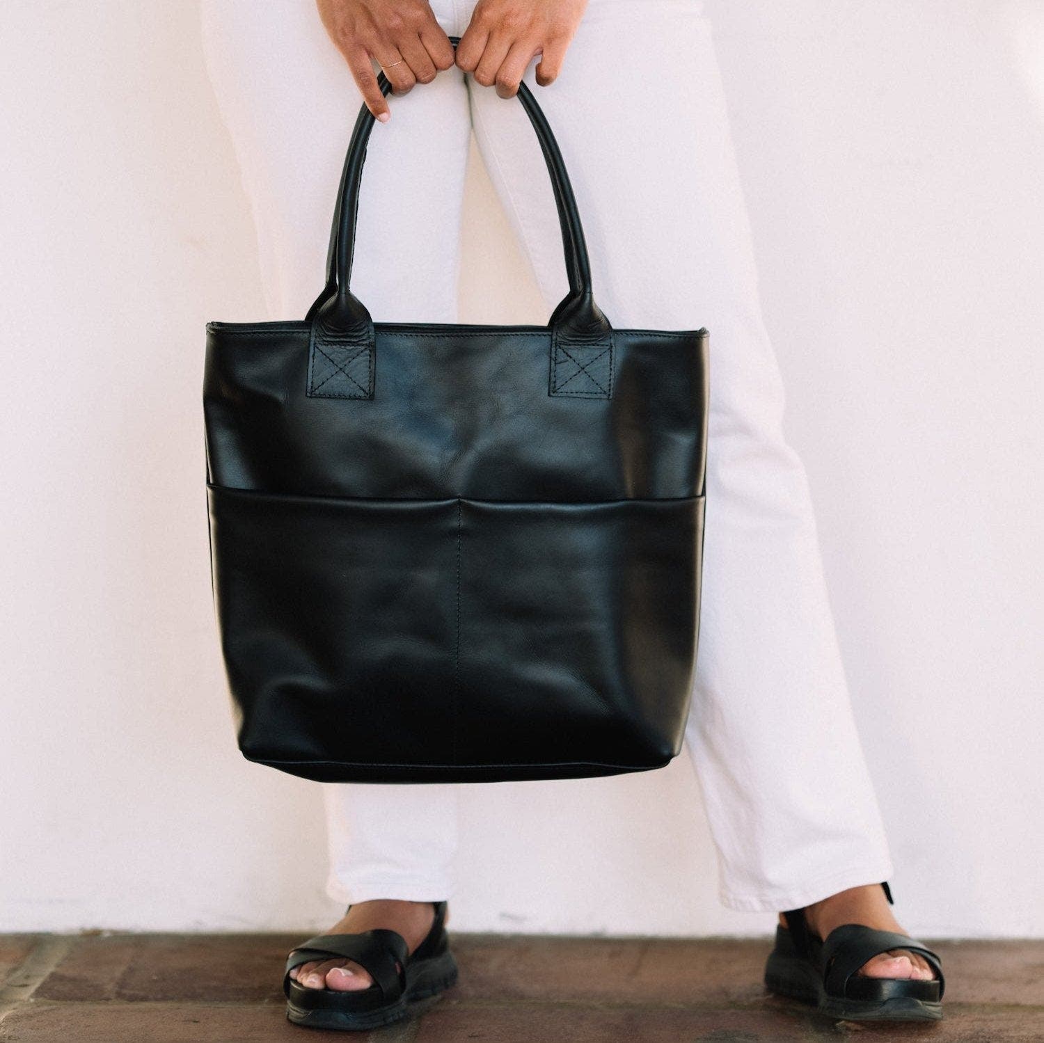 Amasouk Classic Structured Leather Tote Bag, Alternate, color, Black