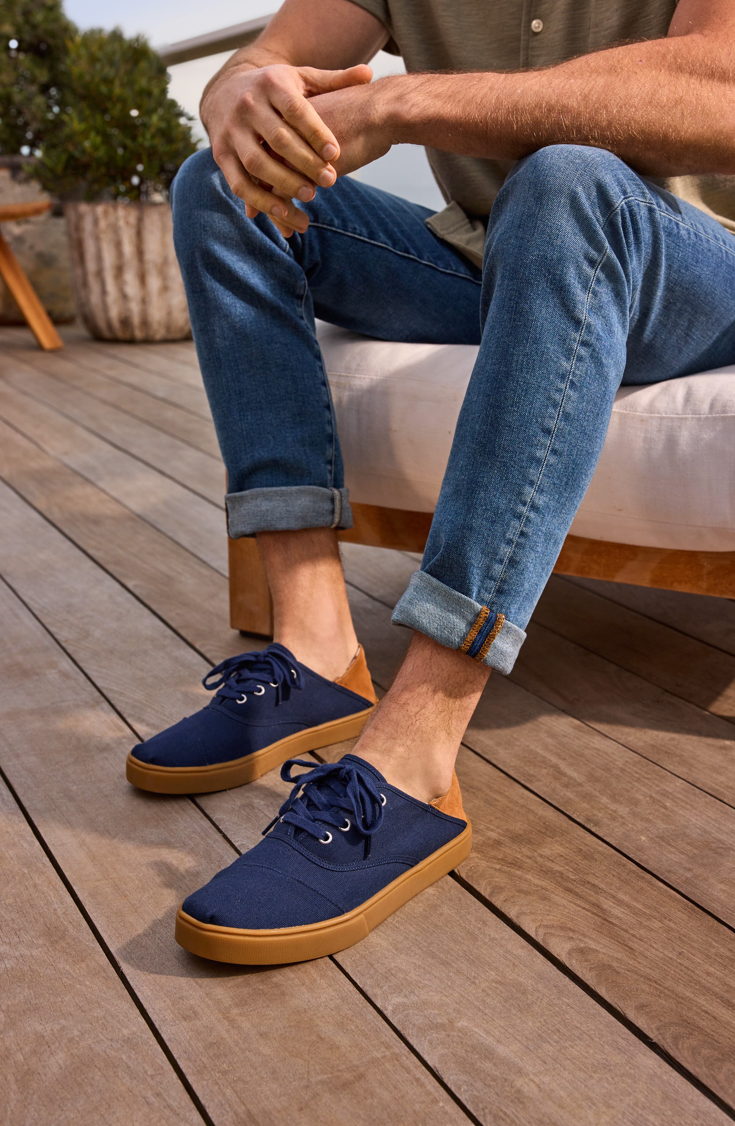 Cordones Plus Sneaker, Alternate, color, NAVY