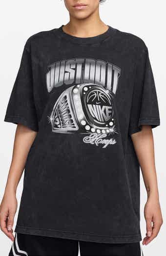 Nike Oversize Basketball Graphic T-Shirt