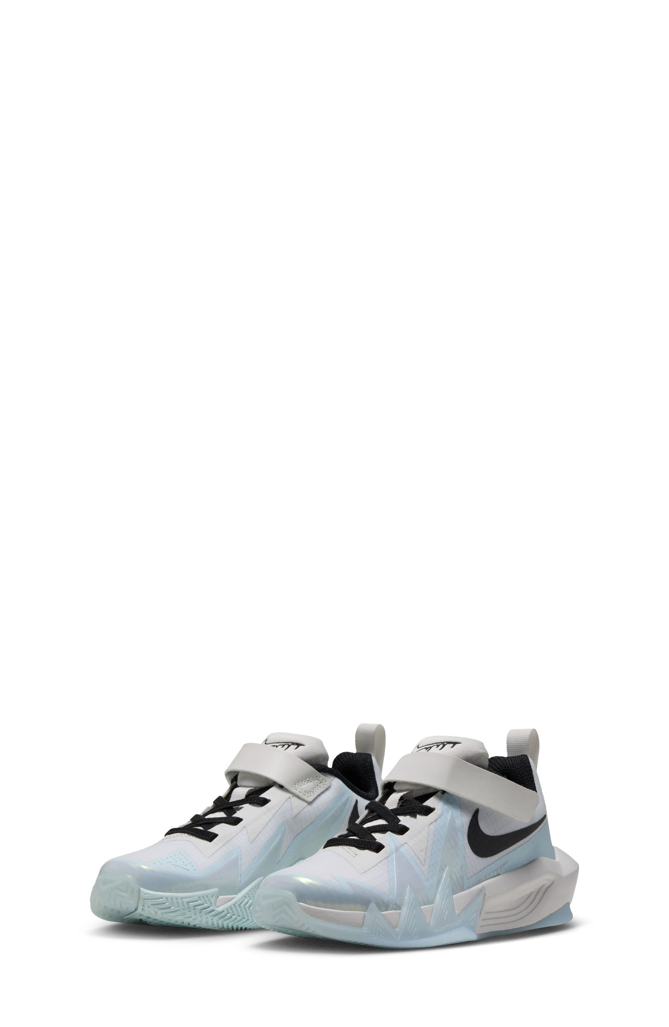Kids' Nike S.T. Dynamite Basketball Shoe