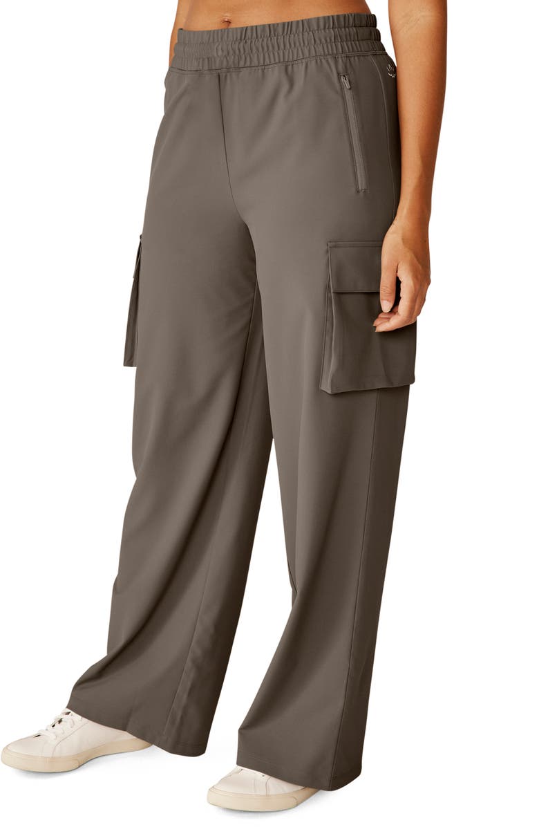 Beyond Yoga City Chic Cargo Pants, Alternate, color, Dune