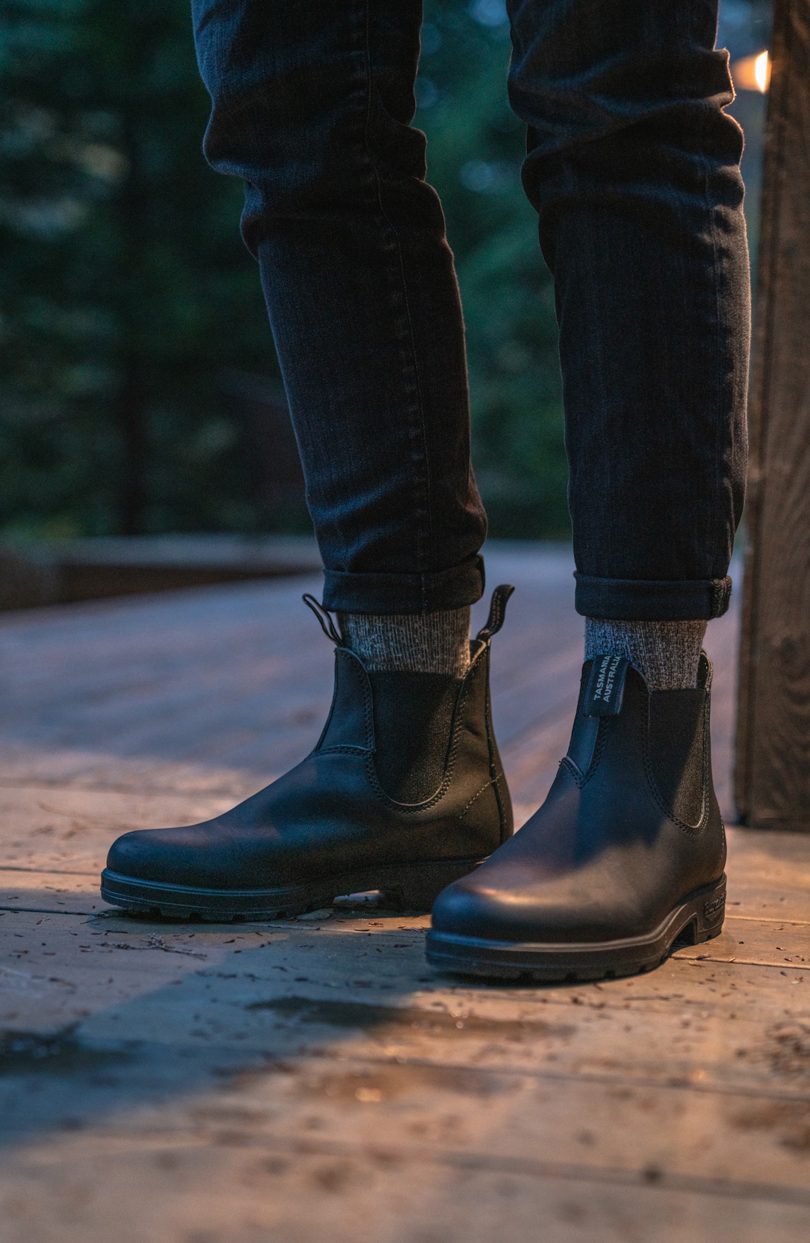 Blundstone Footwear Chelsea Boot, Alternate, color, Black Leather