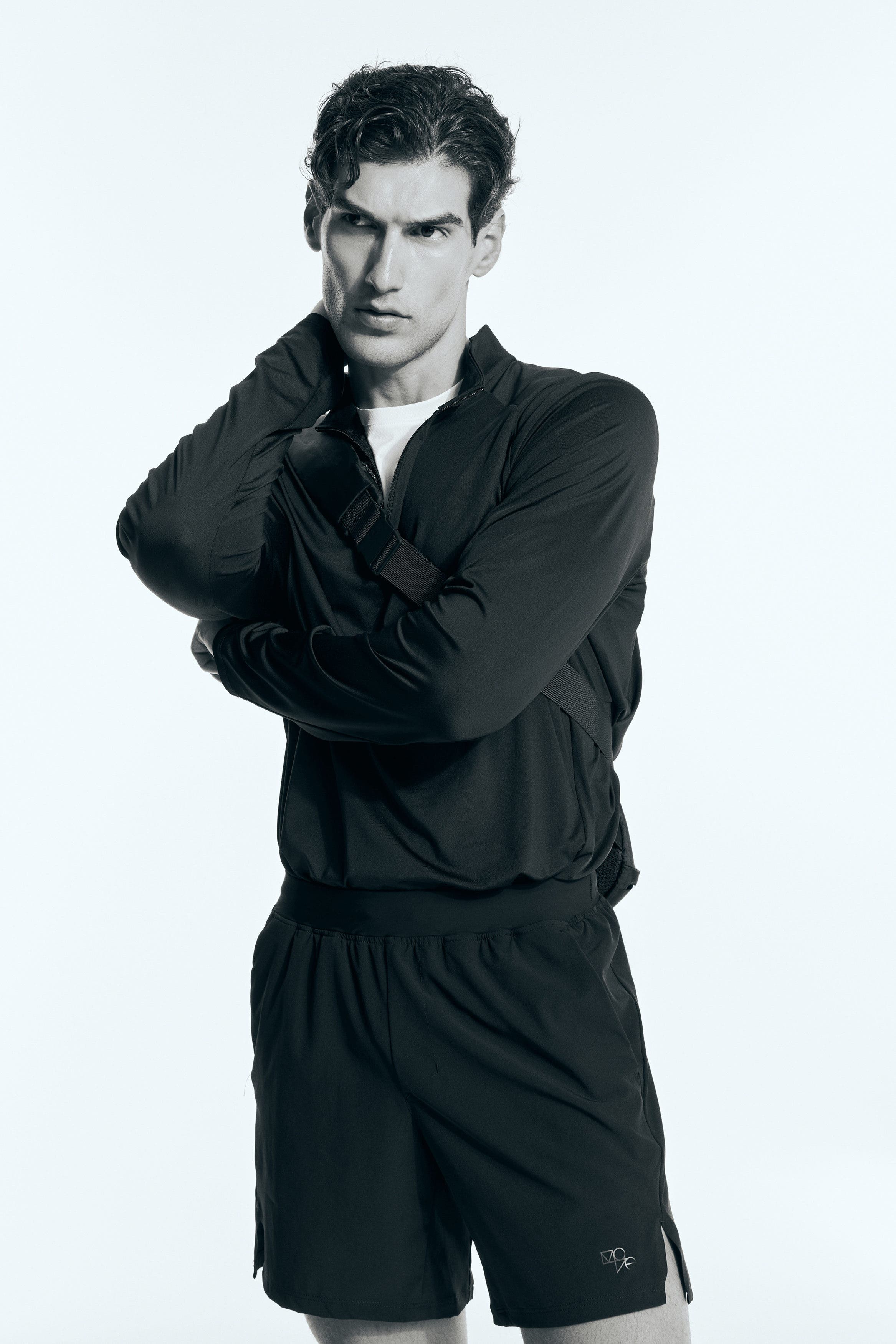 Mid-length sports shorts with drymove - image 2