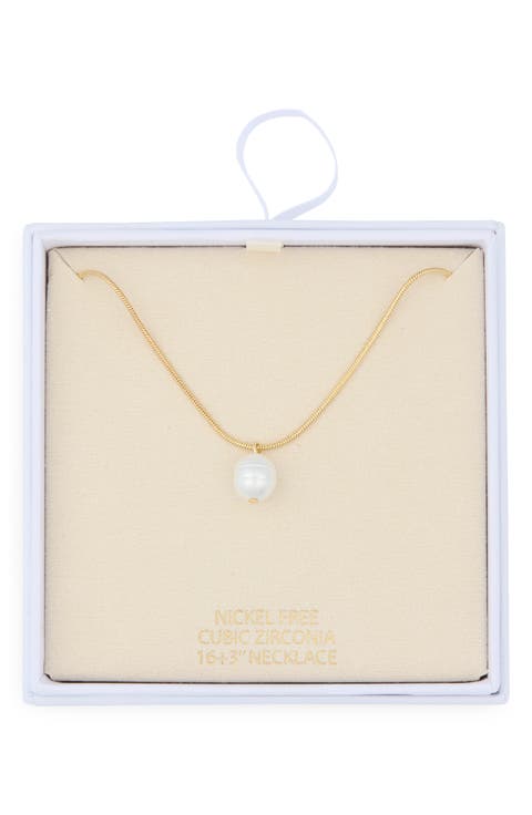 Faux Pearl Pendant Necklace