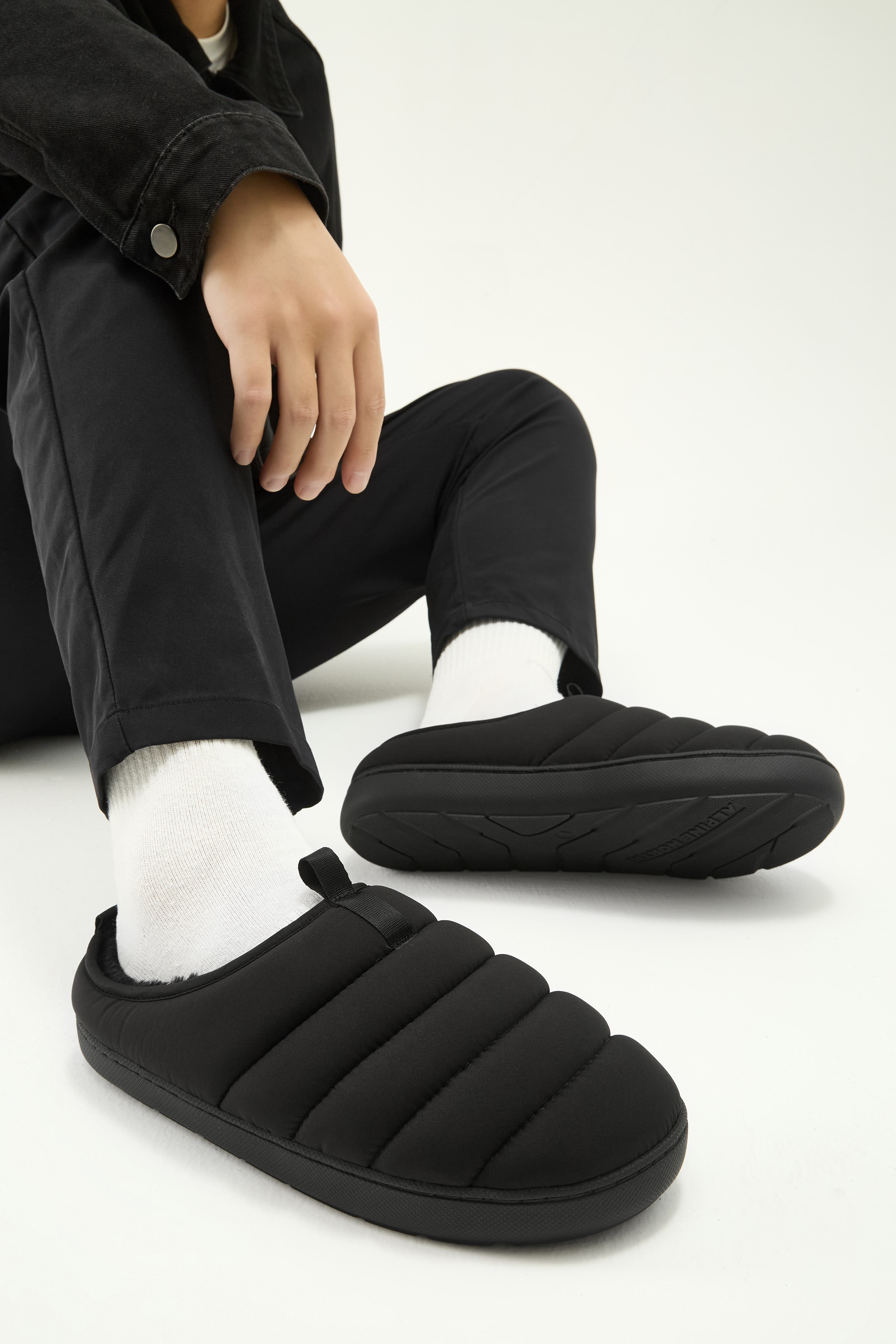 Seaton - Insulated Puffer Slippers, Alternate, color, BLACK
