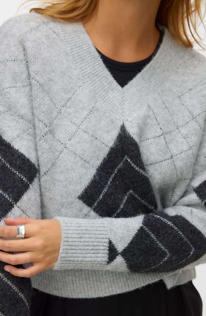 VERO MODA Dae Argyle V-Neck Sweater, Alternate, color, Lgm Detailw Dgm Silver Lurex