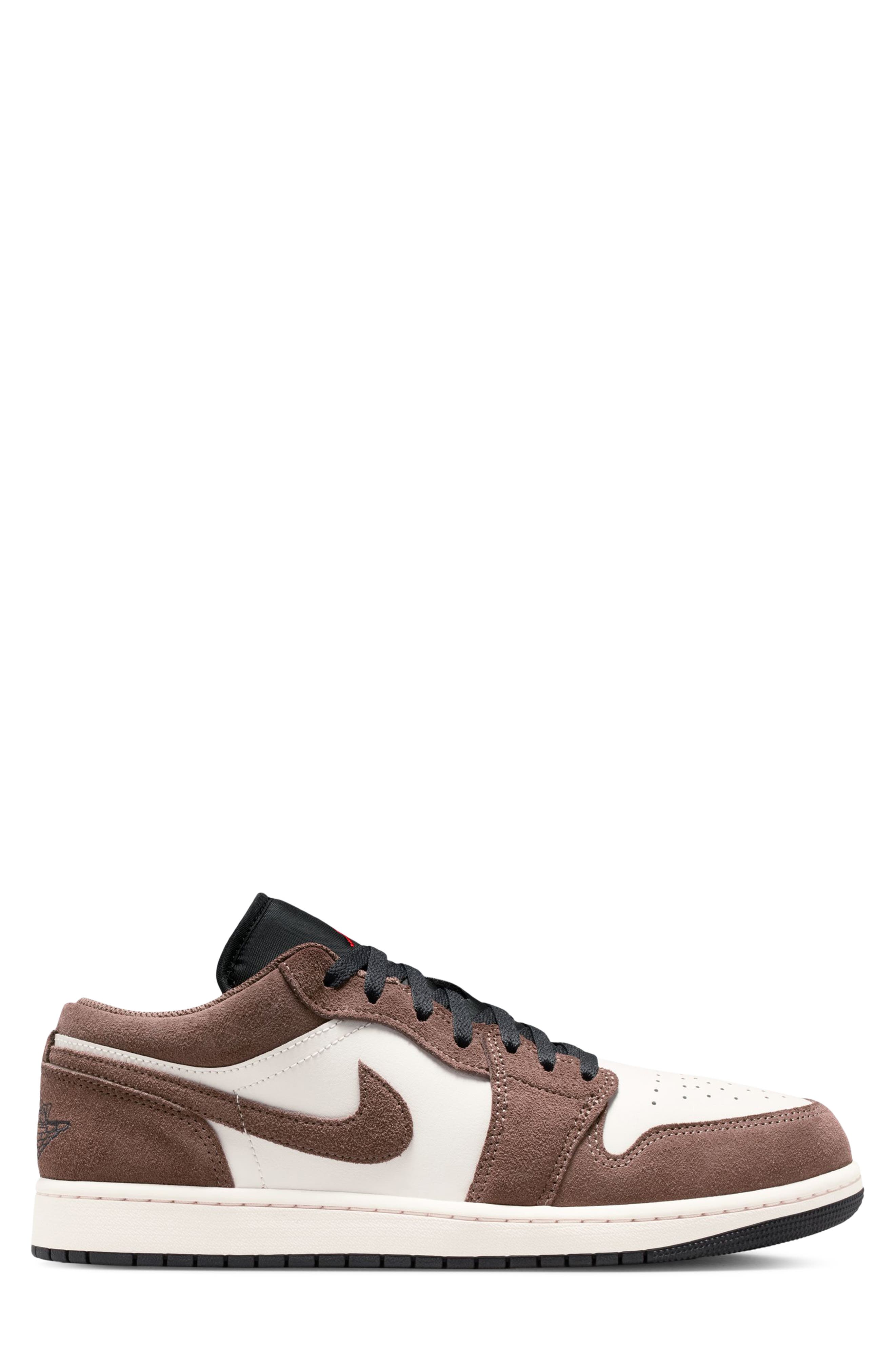 Мужские кроссовки Nike Air Jordan 1 Low Basketball Sneaker — фото 2