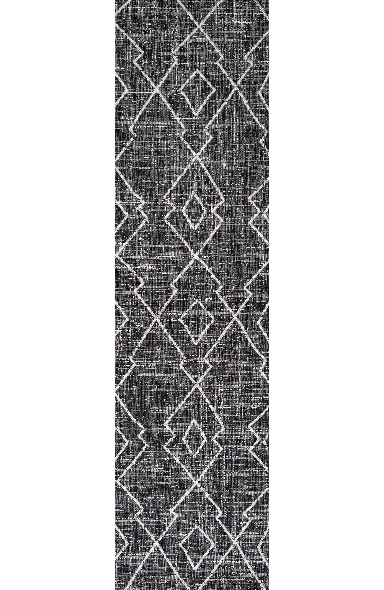 Black/Ivory
