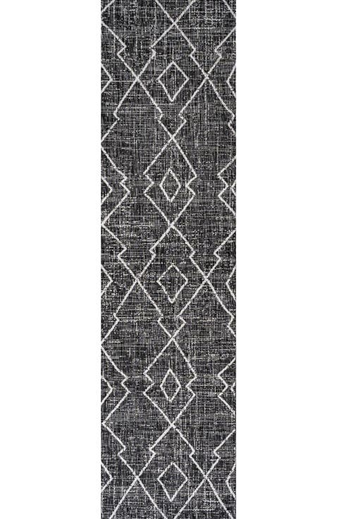 Carwa  Diamond Trellis Indoor/Outdoor Area Rug
