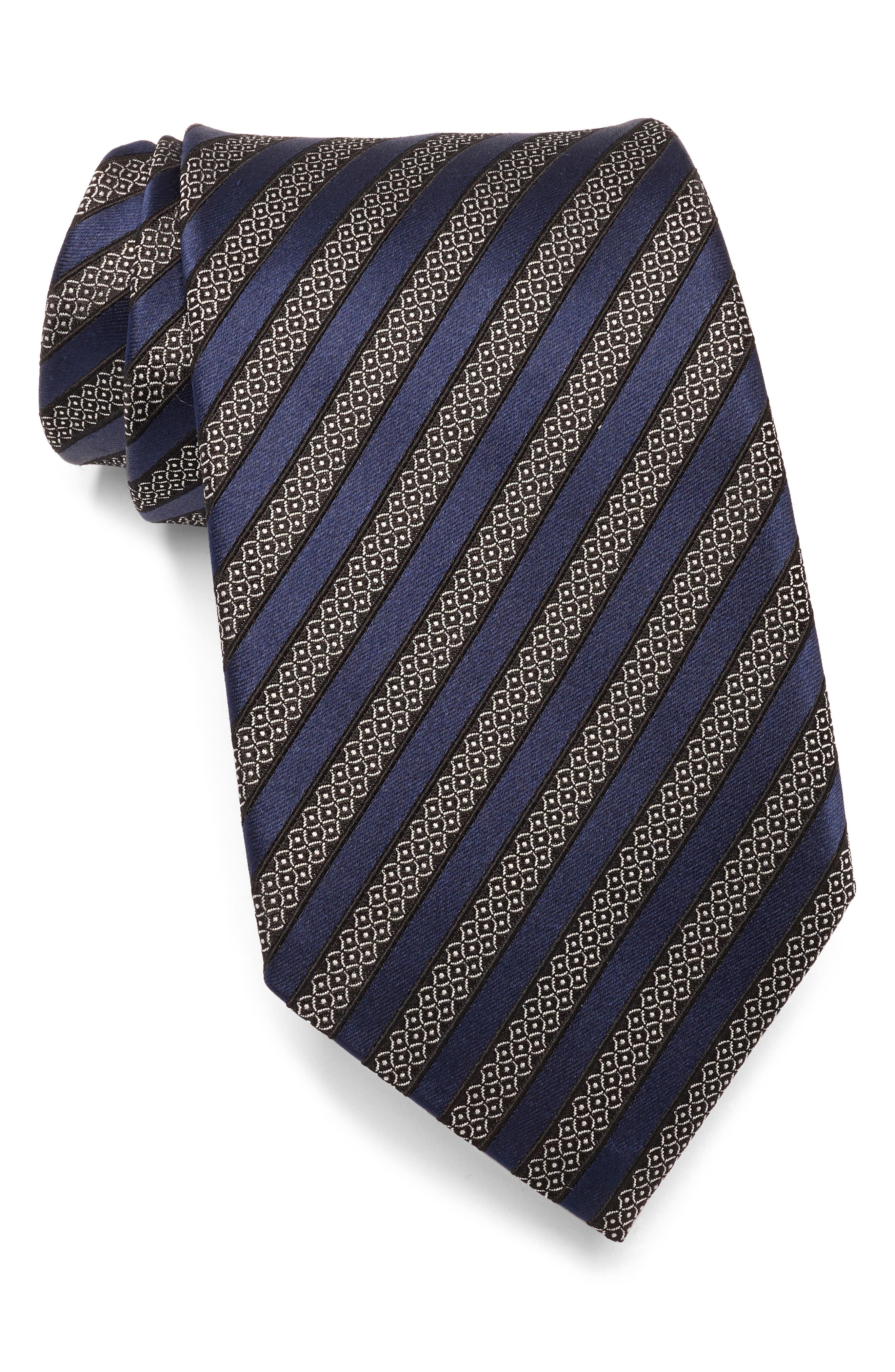 selected NVY STRP