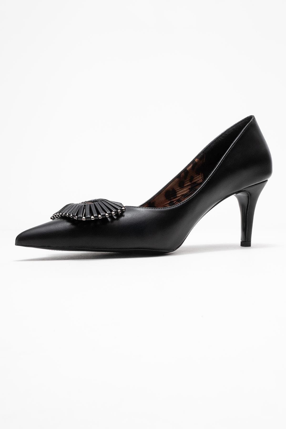 Prologue Shoes Great Buckle Pointed Toe Pump, Alternate, color, Black