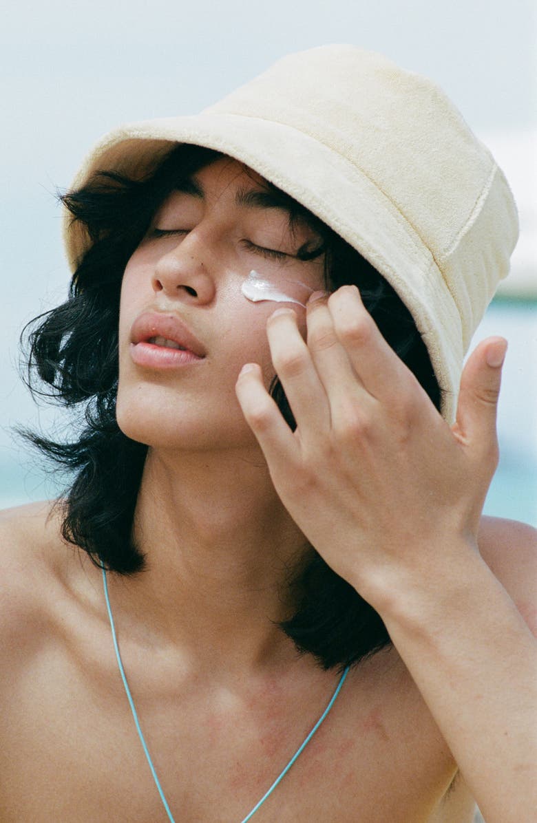 Bask Sheer Moisturizing Sunscreen Broad Spectrum SPF 30 Lotion, Alternate, color, 