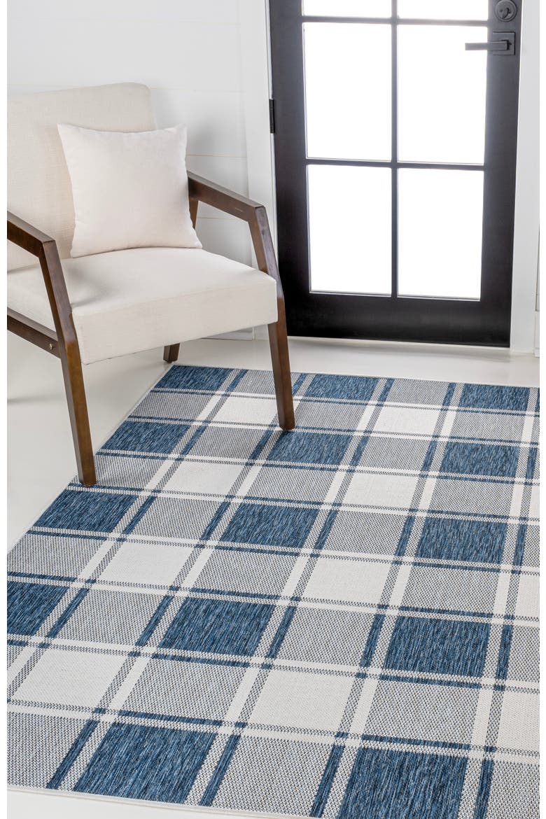 Sabine Traditional Farmhouse Bold Gingham Indoor/Outdoor Area Rug, Alternate, color, Navy/Cream