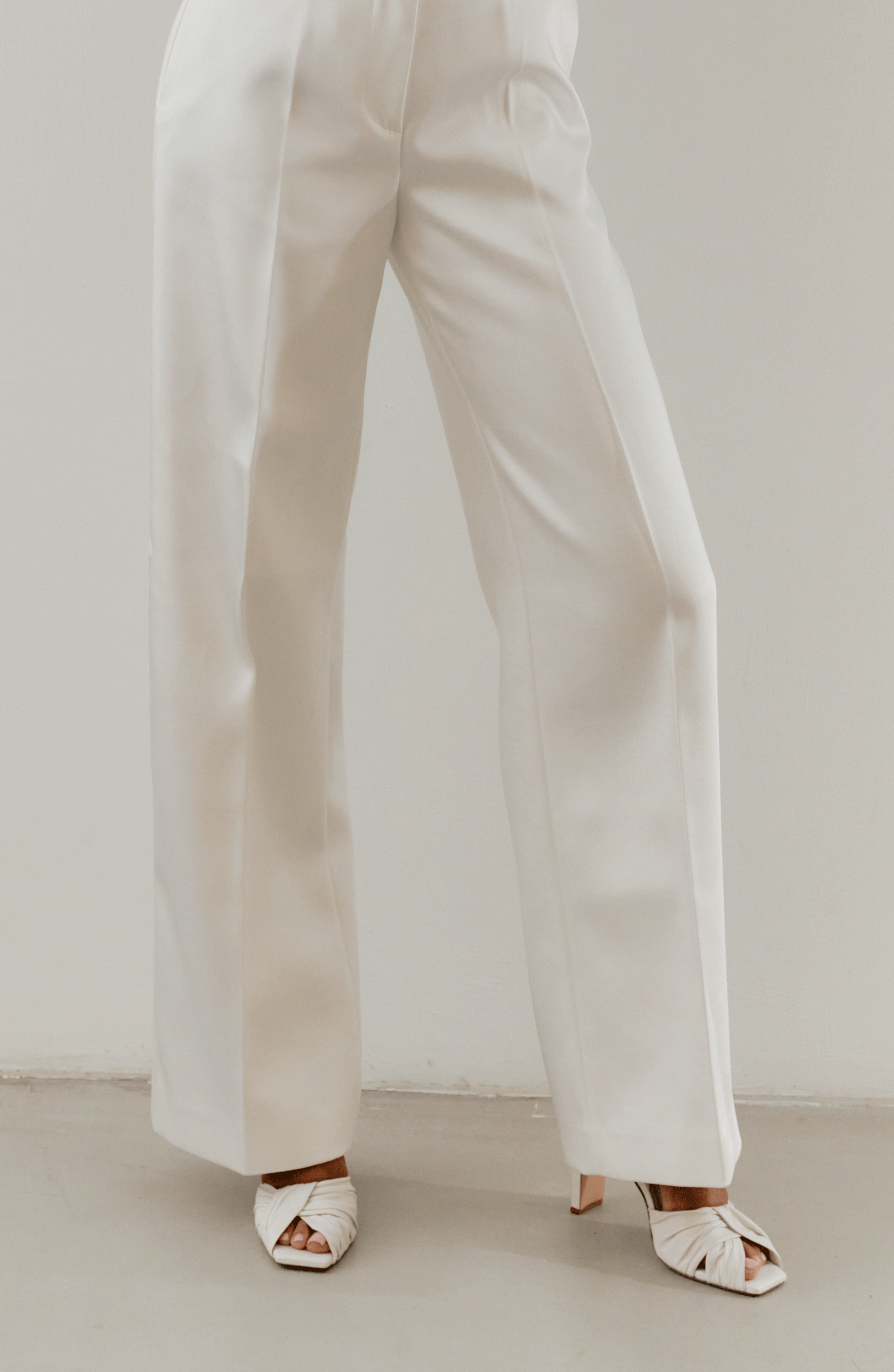 Riley Pump, Alternate, color, White