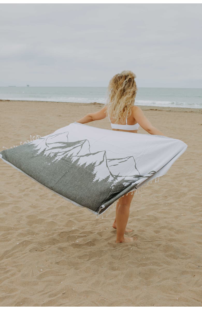 InfuseZen Mountain 100% Cotton Reversible Turkish Towel, Alternate, color, Black