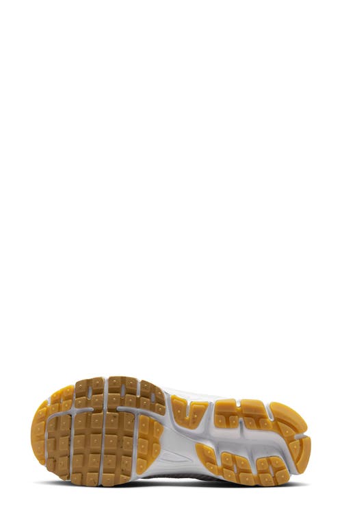 Nike Zoom Vomero 5 Sneaker In White