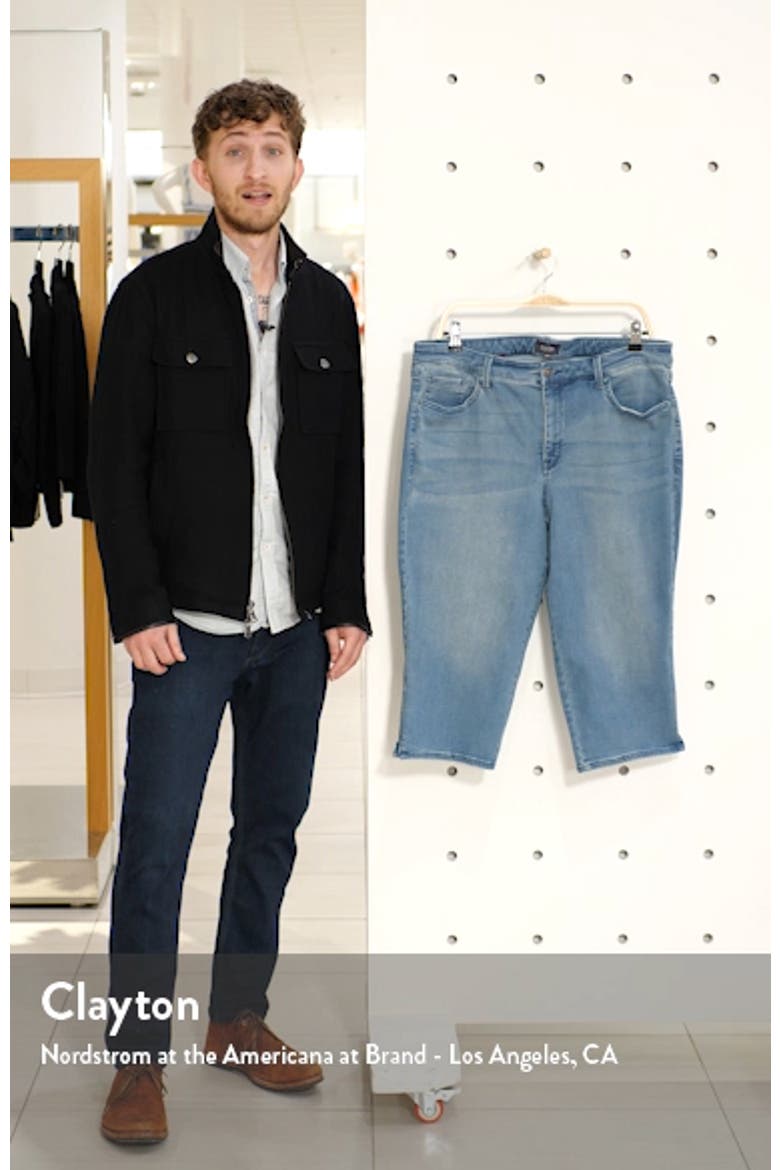Skinny Capri Jeans video