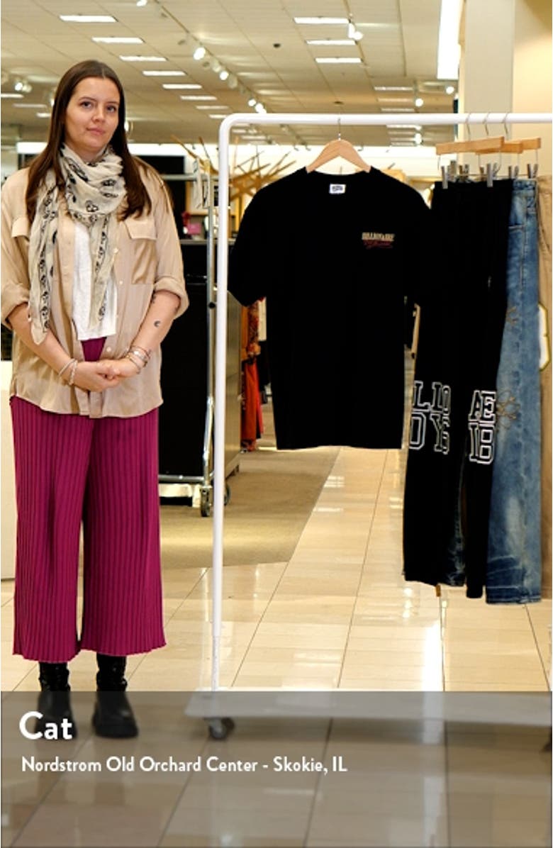 Swoosh Graphic T-Shirt, sales video thumbnail