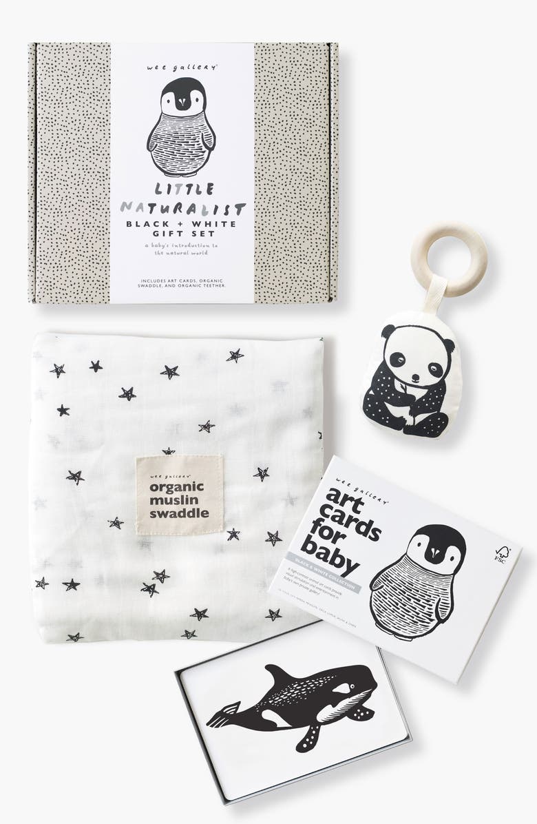 Wee Gallery Newborn Gift Set with Swaddle Blanket, Wooden Teether and Art Cards for Baby, Main, color, Panda