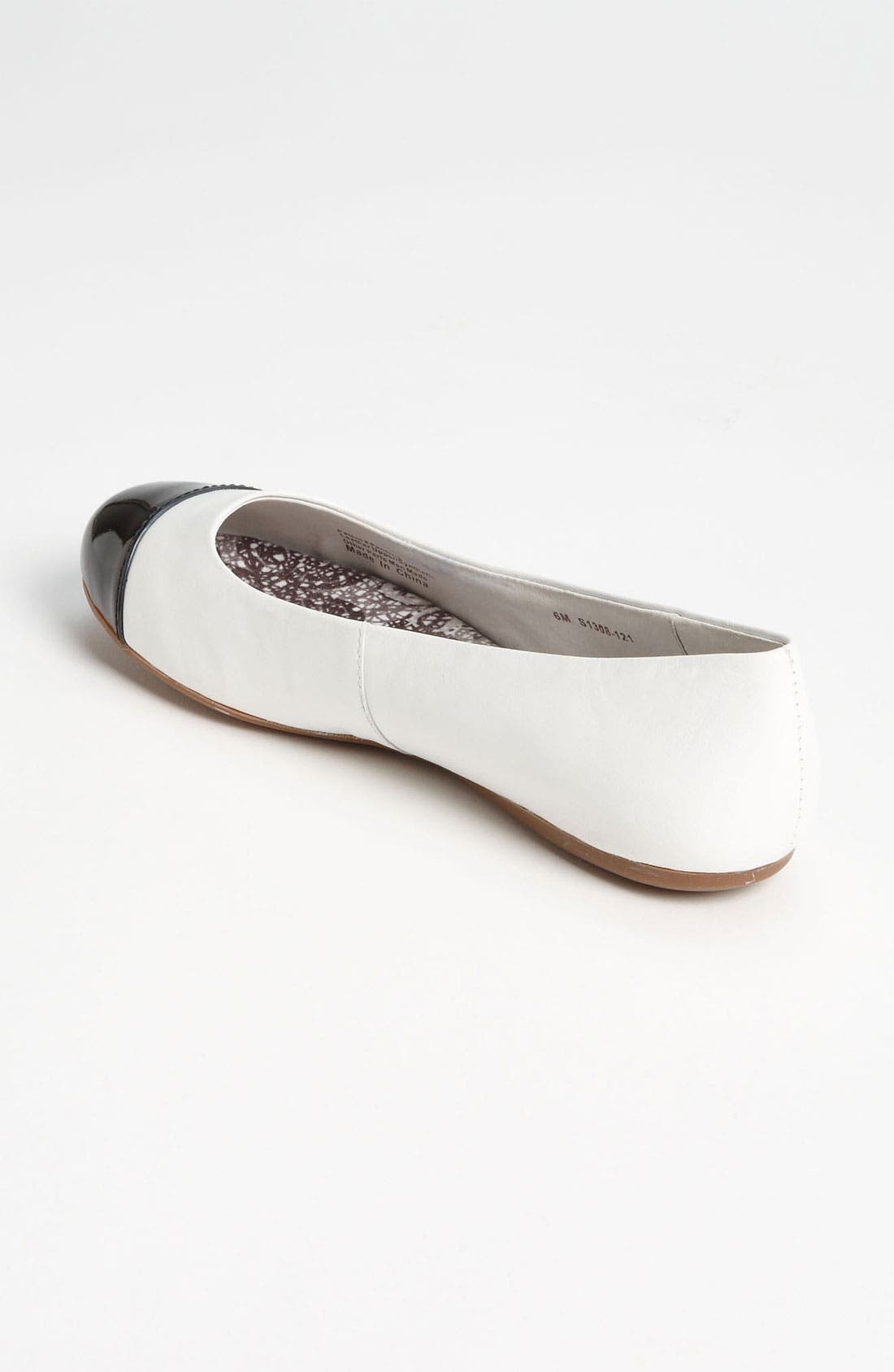 SoftWalk<sup>®</sup> 'Napa' Flat, Alternate, color, 