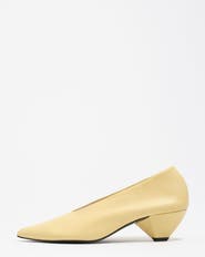 Bimba y Lola Leather Mid-Heel Shoe.