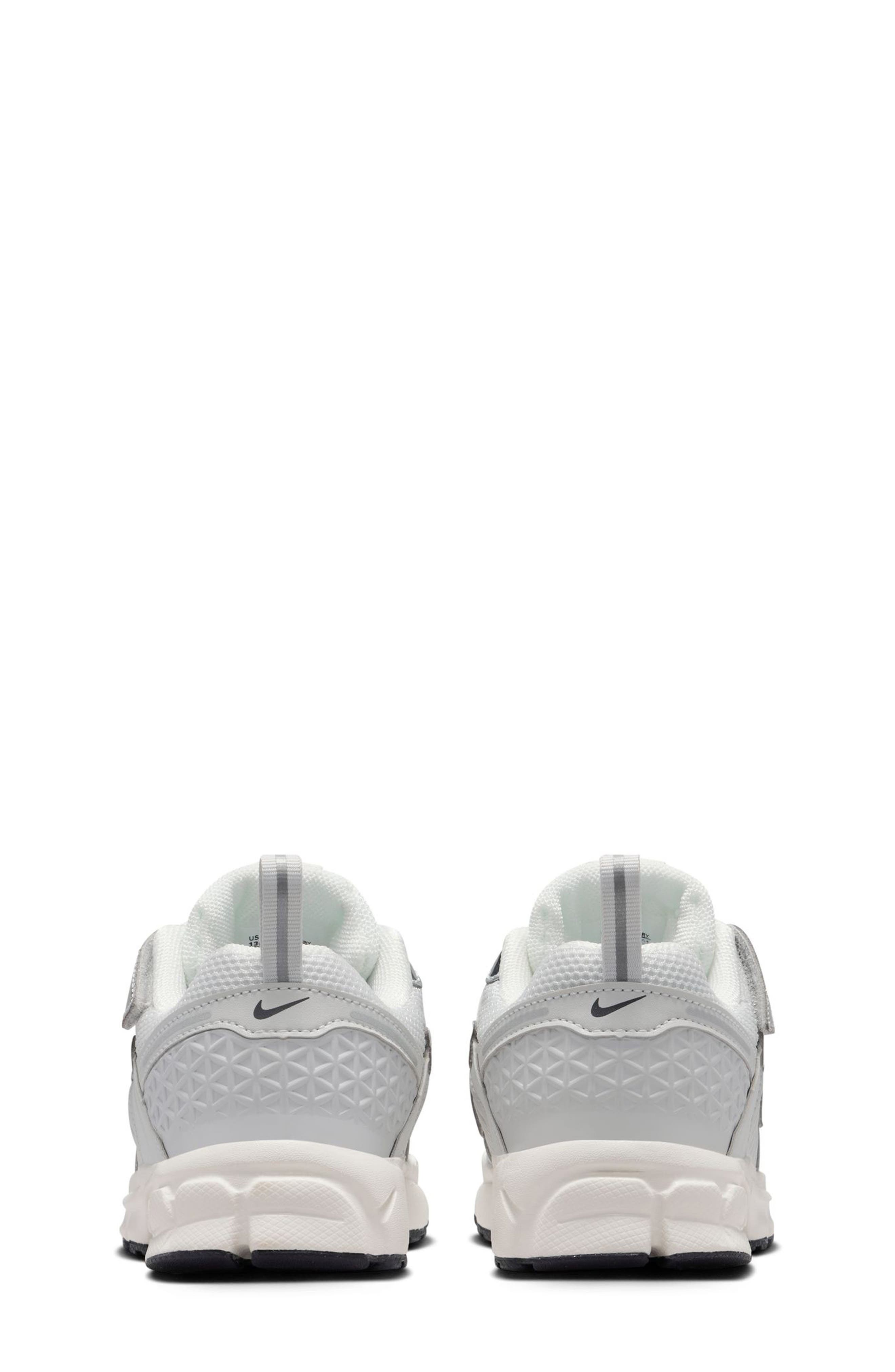 Детские Nike Kids' Vomero 5 Sneaker — фото 7