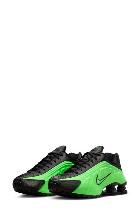 Shox R4 Sneaker (Women)