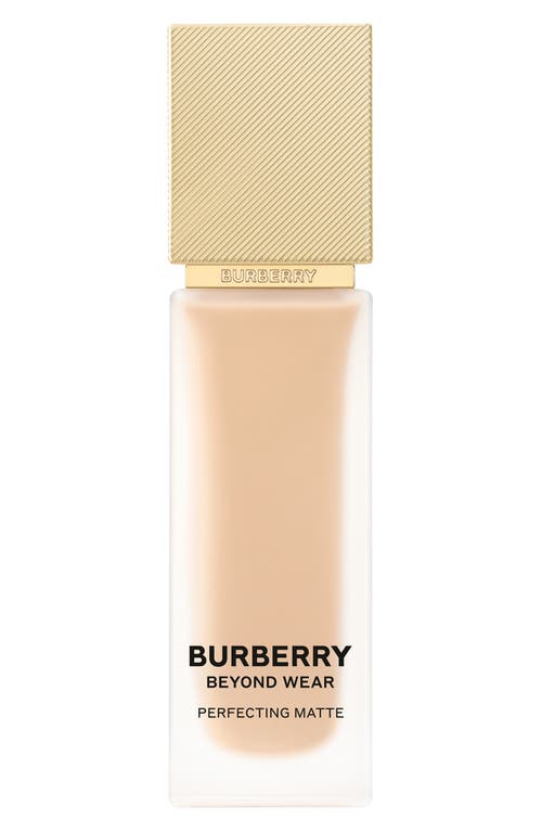 Burberry Beyond Wear Perfecting Matte Foundation In 30 Light Warm