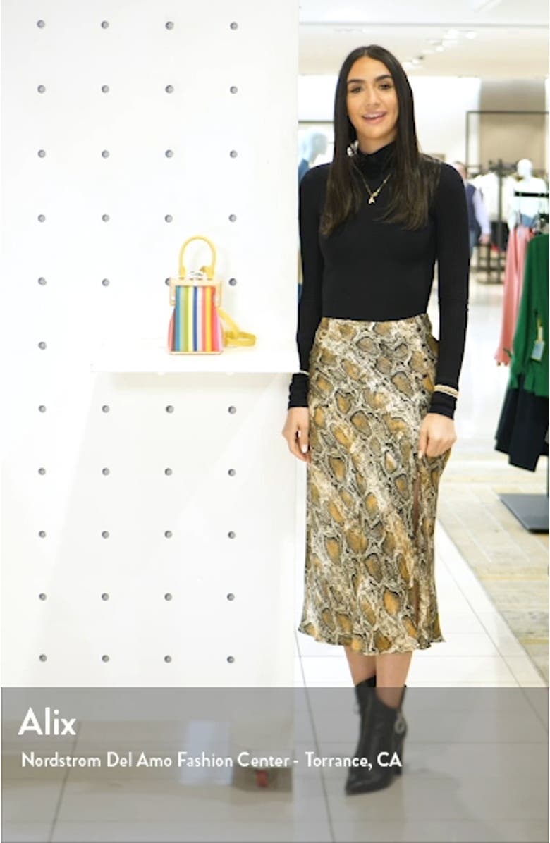 Le Mini Leather Top Handle Bag, sales video thumbnail