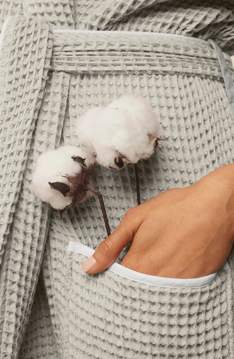 Boll & Branch Organic Cotton Waffle Robe, Alternate, color, Pewter/ White