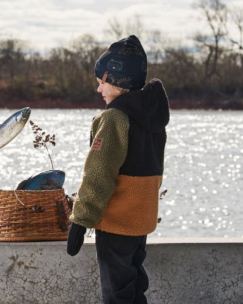 DEUX PAR DEUX DEUX PAR DEUX BOY'S PRINTED BEANIE HAT BEIGE ANIMALS ON BLACK BACKGROUND