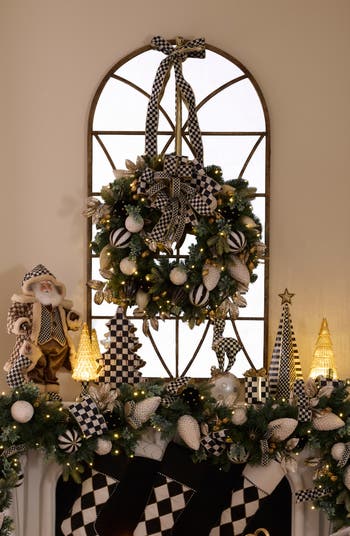 Courtly Checks Illuminated 26-Inch Wreath