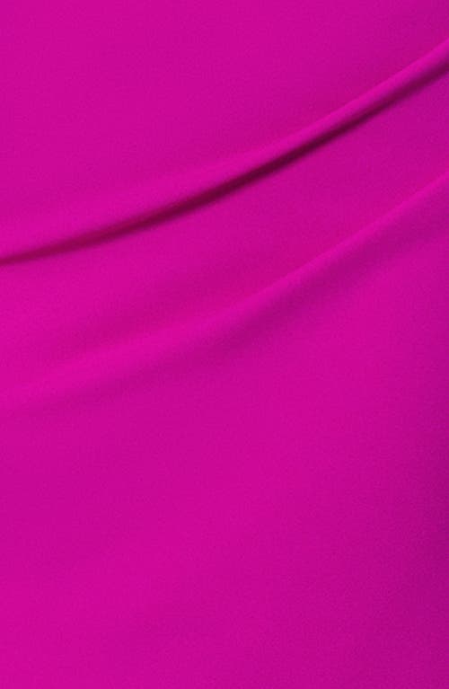 BETSY & ADAM BETSY & ADAM ONE-SHOULDER SCUBA CREPE GOWN