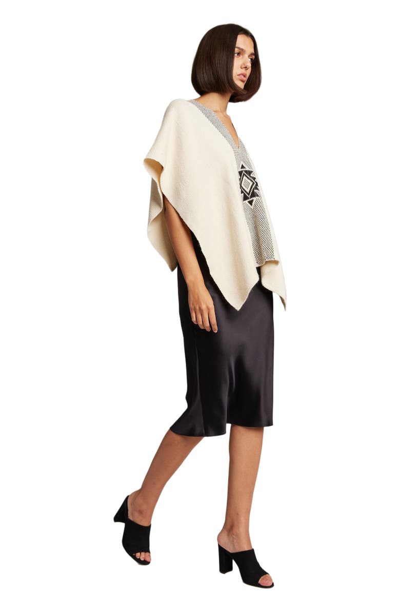 Voz Manta Estrella in Textured Cotton, Alternate, color, Ivory/Black