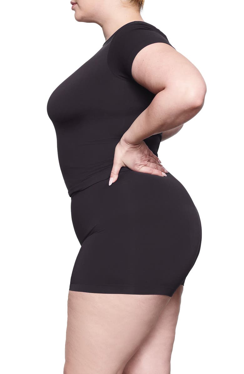 SKIMS Soft Smoothing Seamless T-Shirt, Alternate, color, 