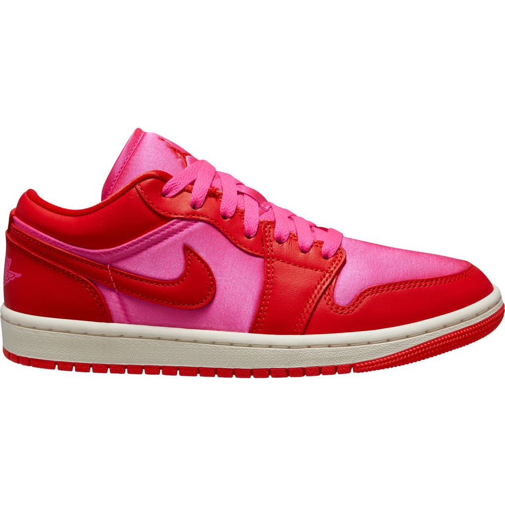 Jordan Women's Air 1 Low Se Shoes