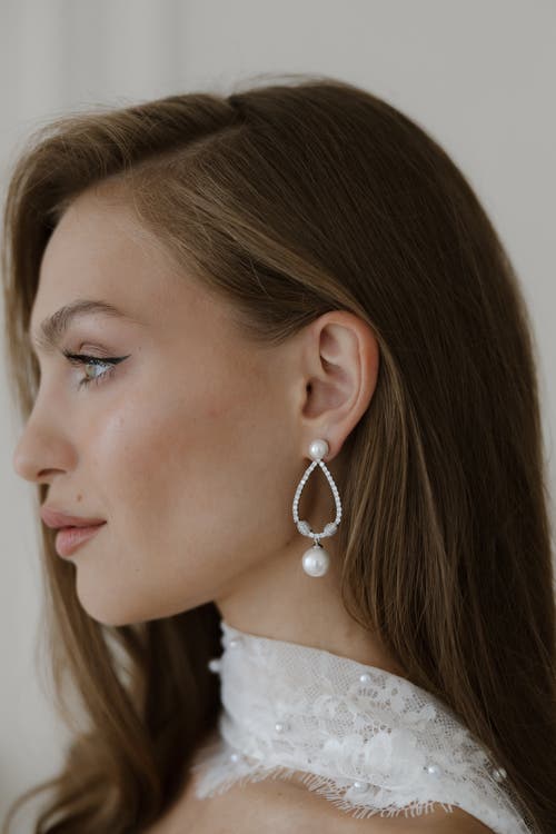 Untamed Petals Muse Pearl Drop Earrings In Metallic