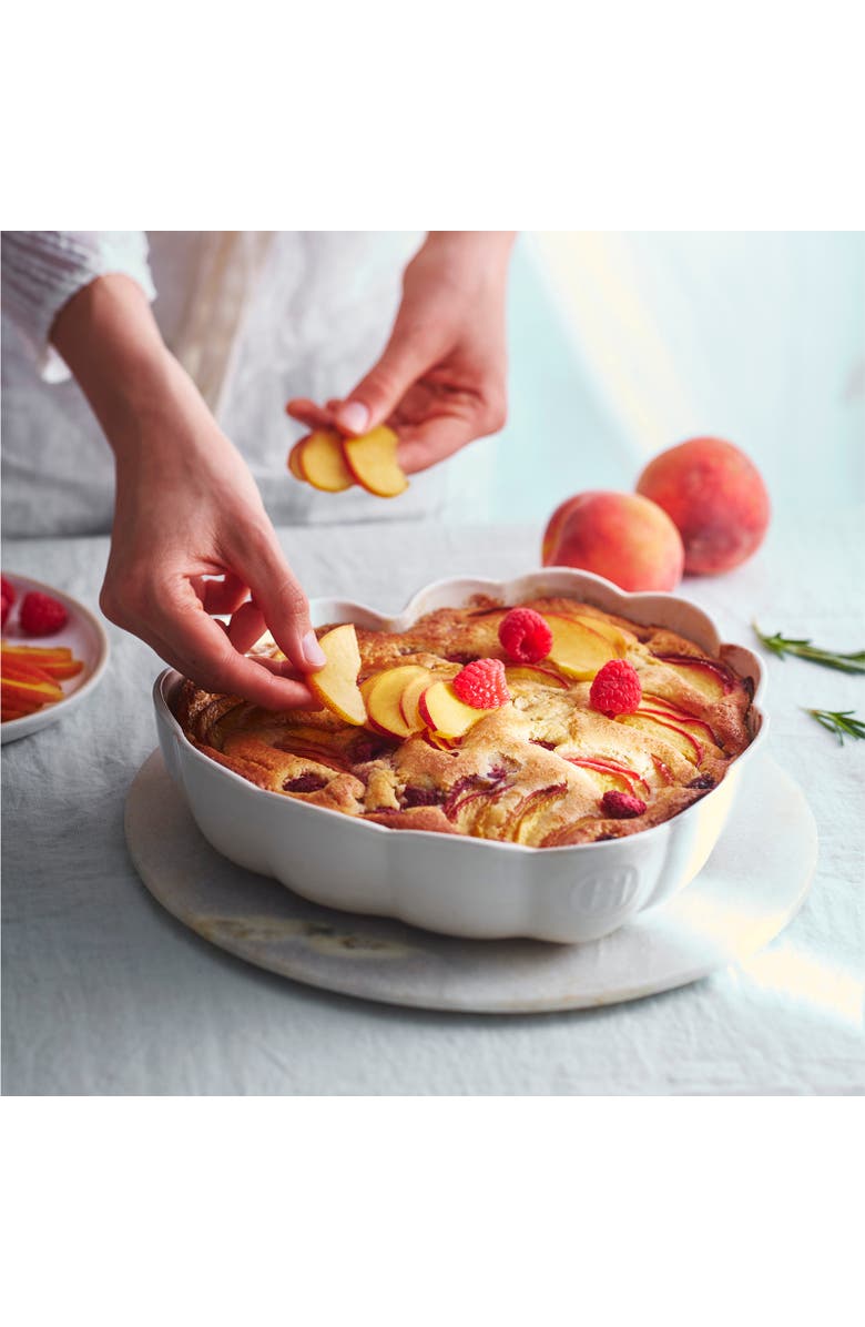 Emile Henry Madeleine Heart Shaped Cake Dish, Alternate, color, Rose