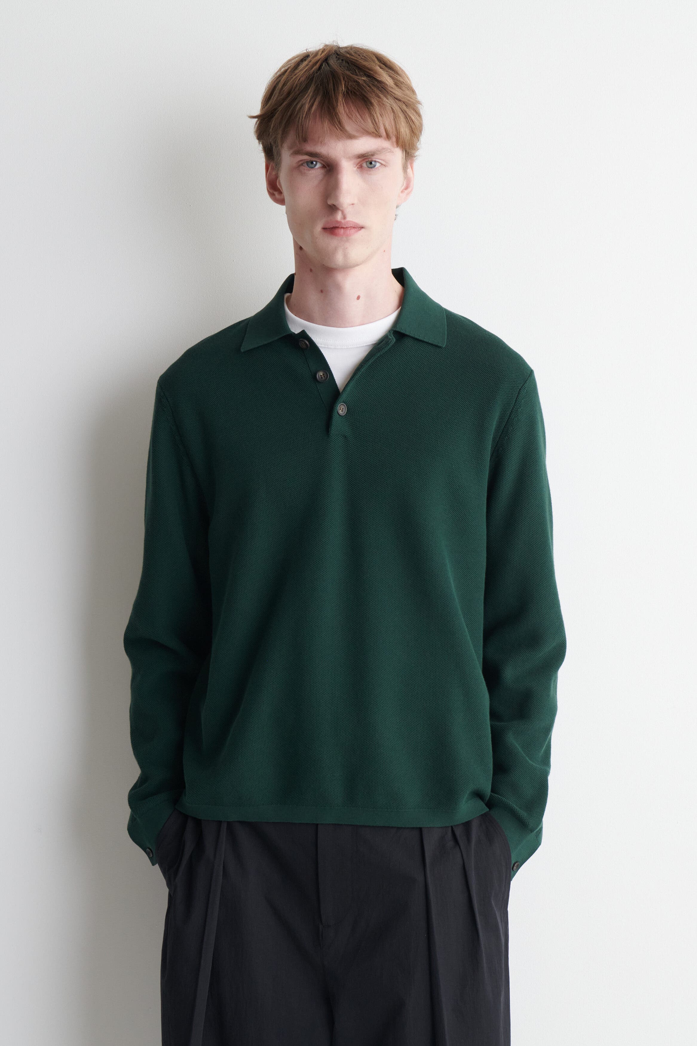 DARK GREEN