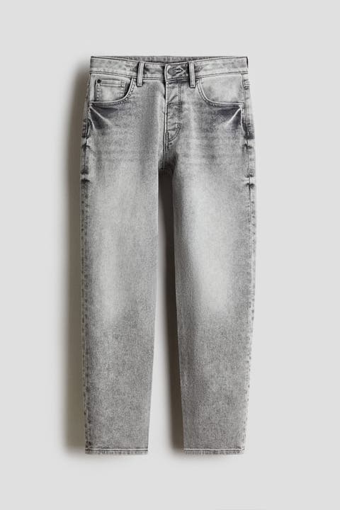 Relaxed Tapered Fit Jeans
