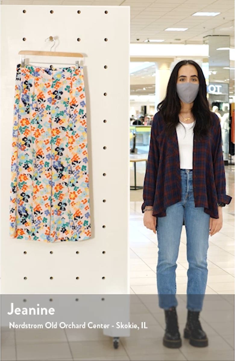 x Atlantic-Pacific Pleat Detail Print Pants, sales video thumbnail