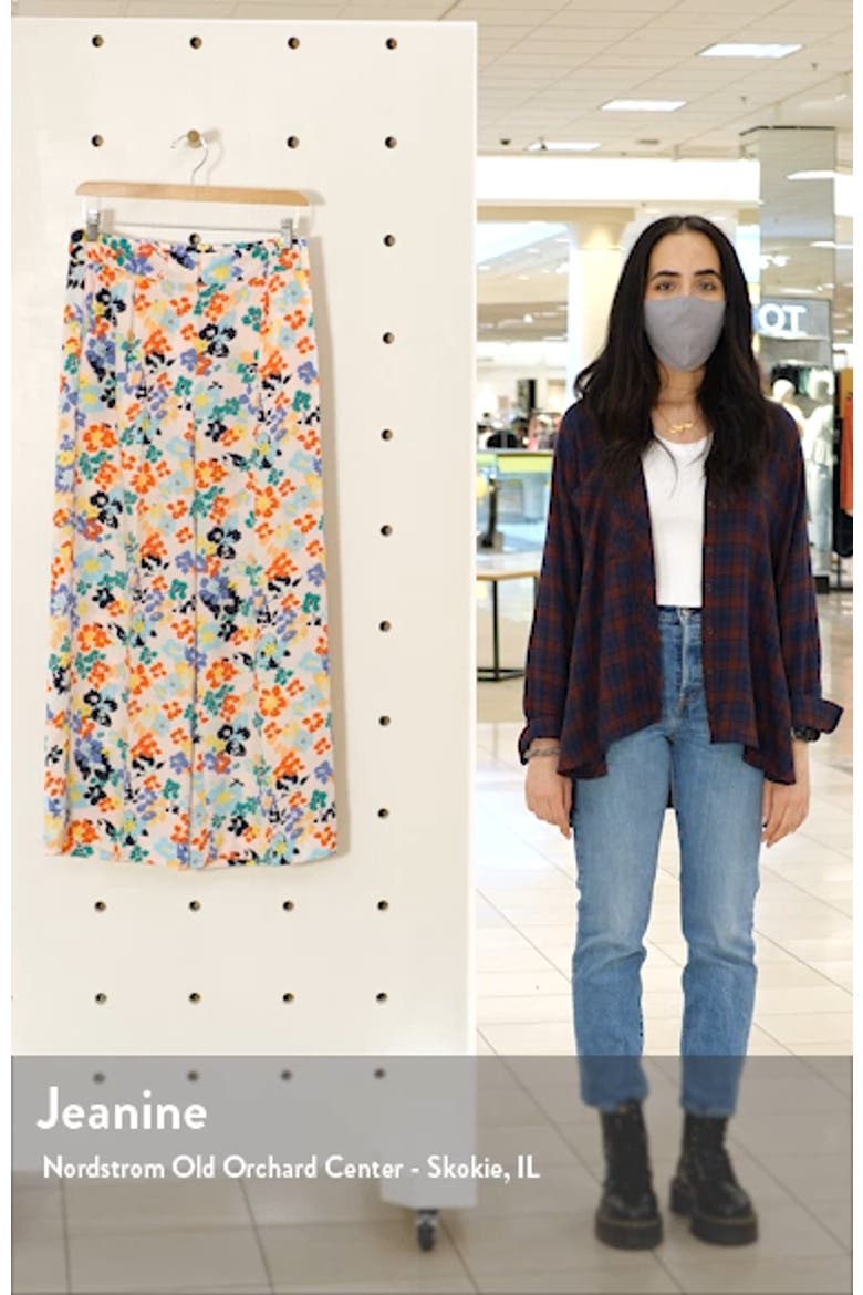 x Atlantic-Pacific Pleat Detail Print Pants video