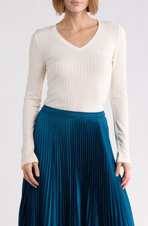 Ellerson Ribbed V-Neck Top